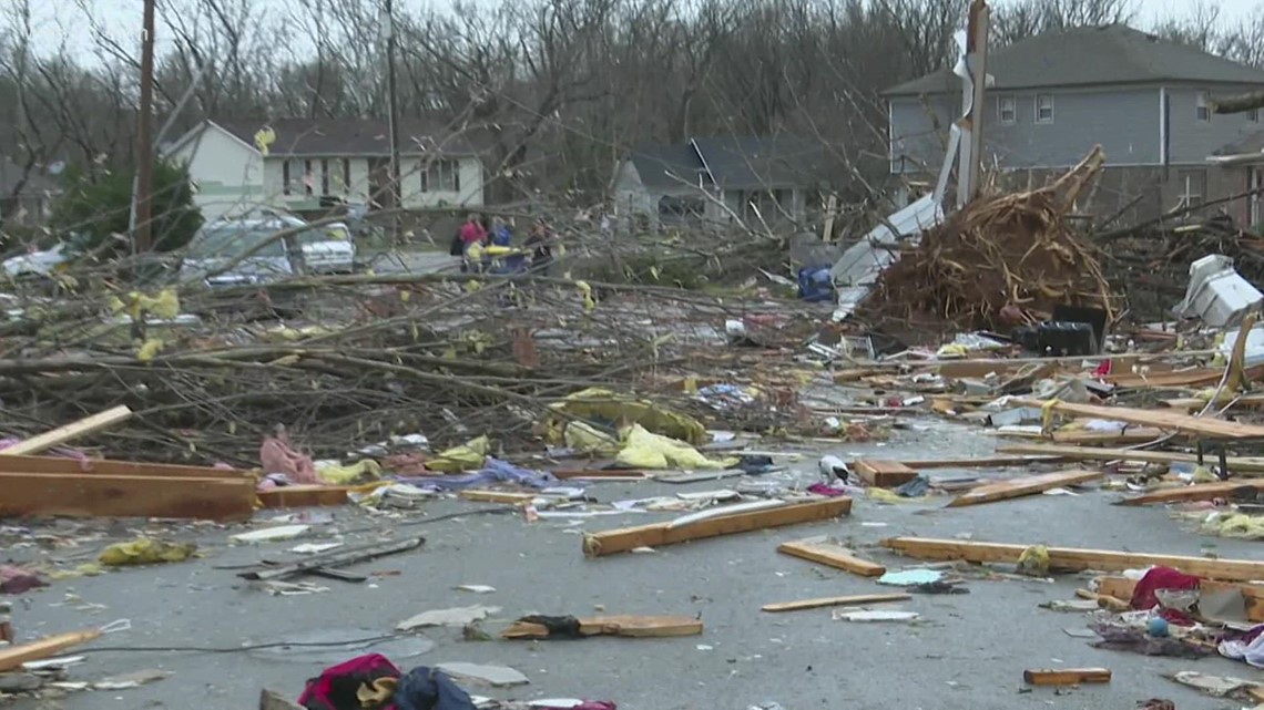 Tornado Damage Last Night In Bowling Green Kentucky Whas