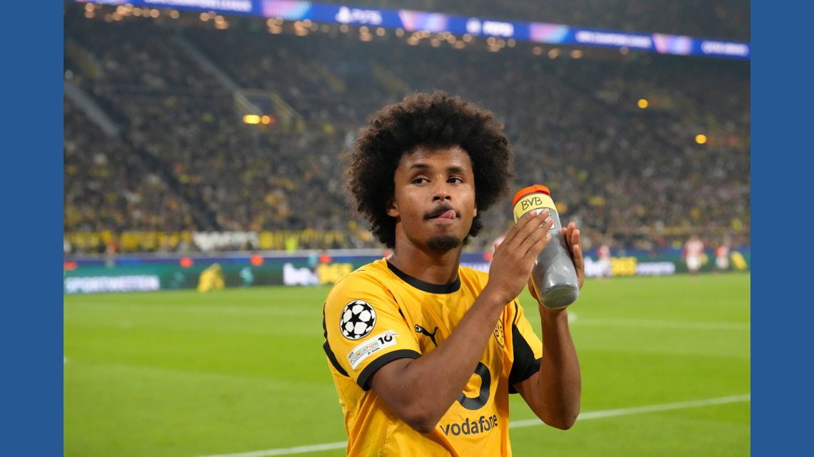 Stuttgart players celebrating after scoring