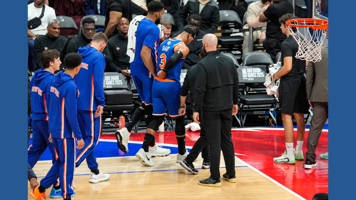 Josh Hart ejected from Knicks' preseason game after slipping to