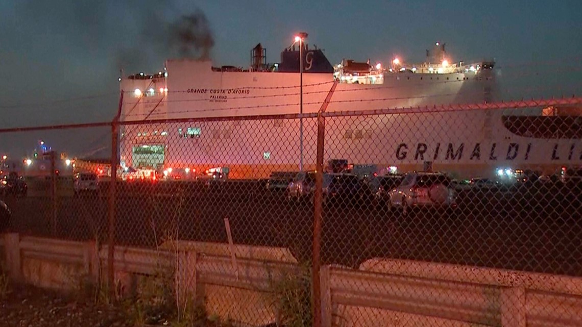 New Jersey cargo ship fire: 2 firefighters killed - Vimarsana News