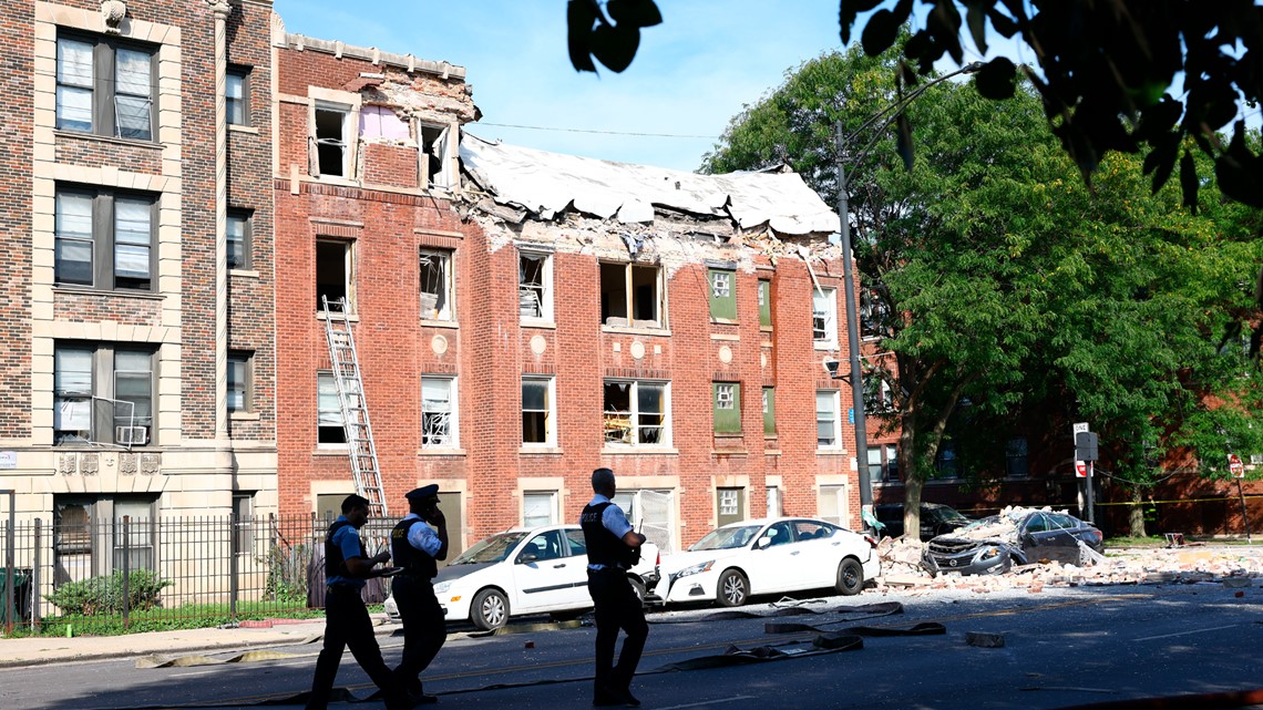 Chicago apartment building explosion: 8 injured, officials say - Vimarsana News