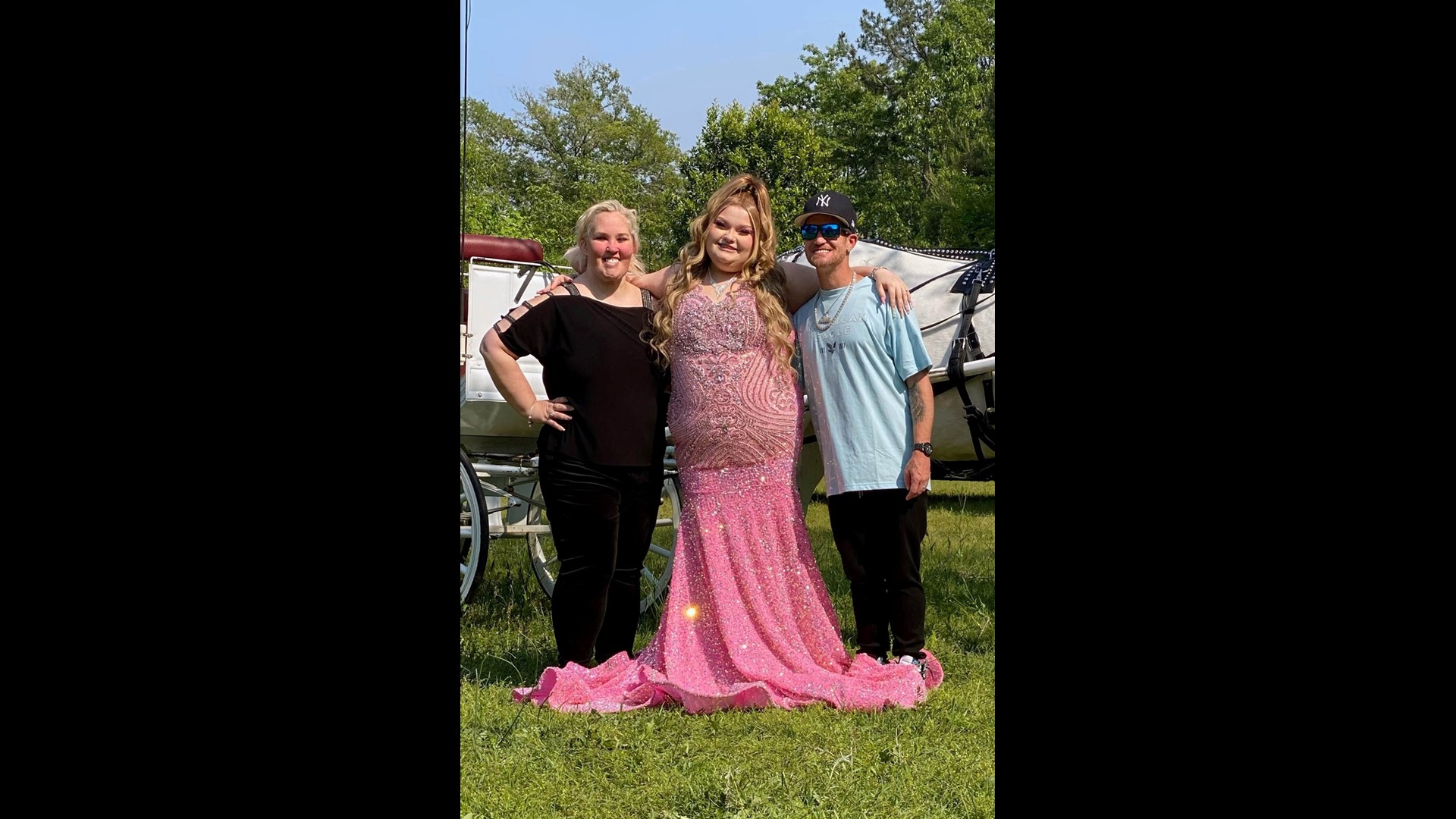 Alana Honey Boo Boo Thompson Poses For Prom Pics With Mama June And Boyfriend 5968