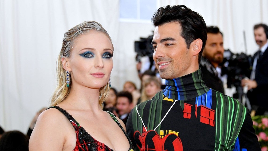 Sophie Turner Gives Birth to 1st Child With Joe Jonas