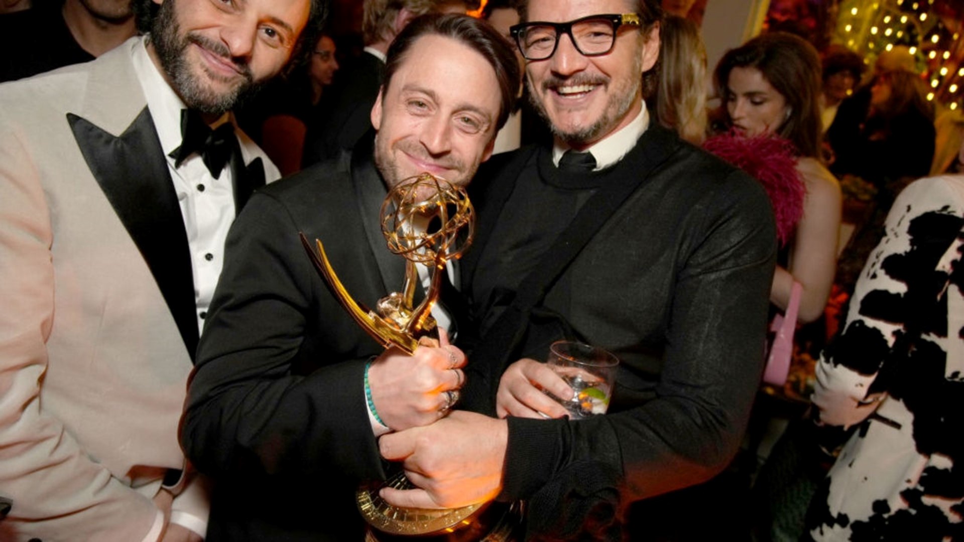 Pedro Pascal And Kieran Culkin Make Up At 2024 SAG Awards Following   3a68dc38 0855 48d7 Bf61 94a16b5d3d58 1920x1080 