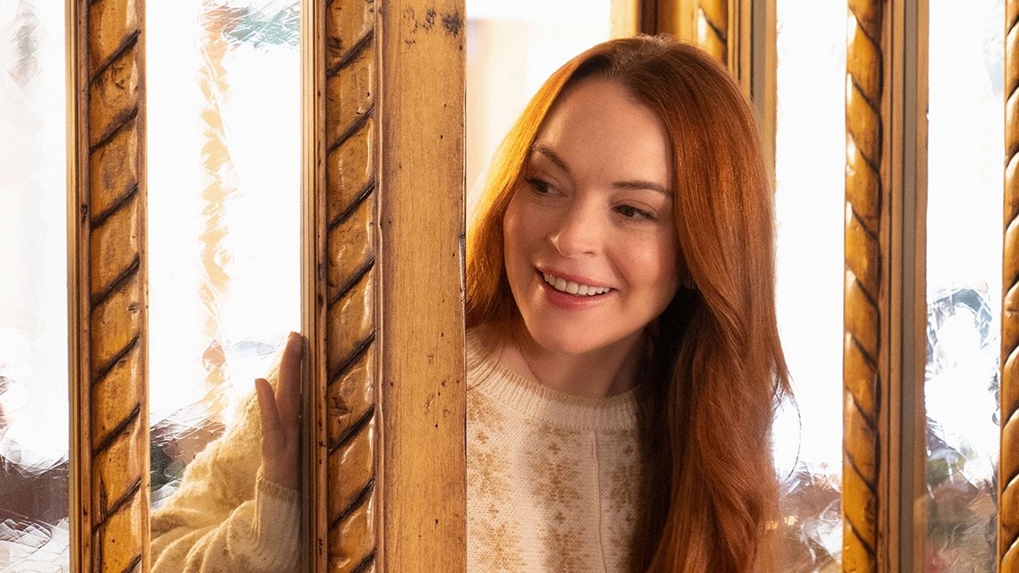 Lindsay Lohan Is 'Falling for Christmas' in Official Look at