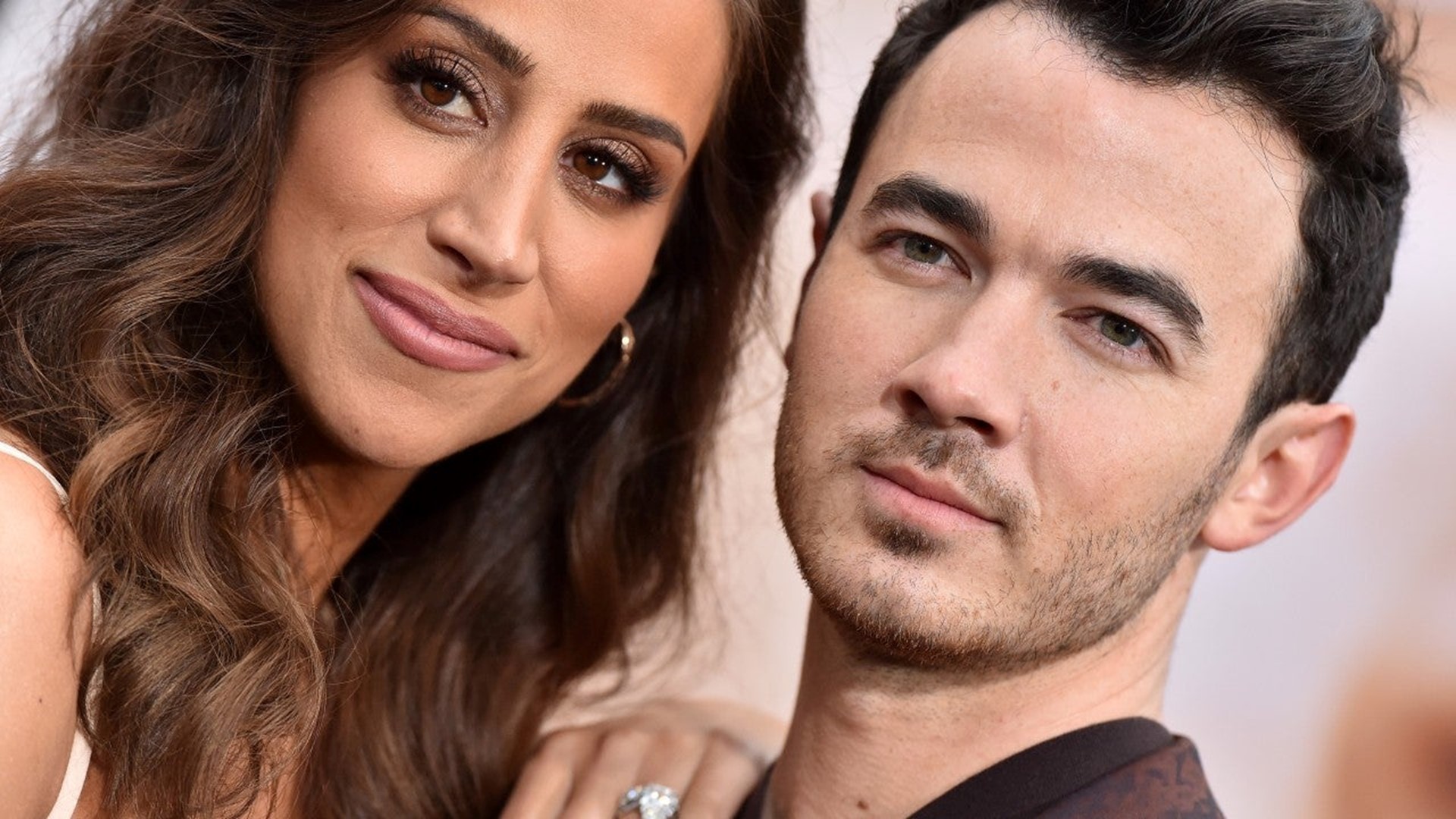 Kevin Jonas Celebrates 10-Year Anniversary With Wife Danielle With ...