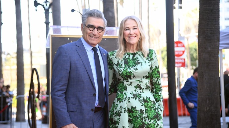 Eugene Levy's Walk of Fame Ceremony: Catherine O'Hara, Jason Biggs and More  Co-Stars Show Their Support