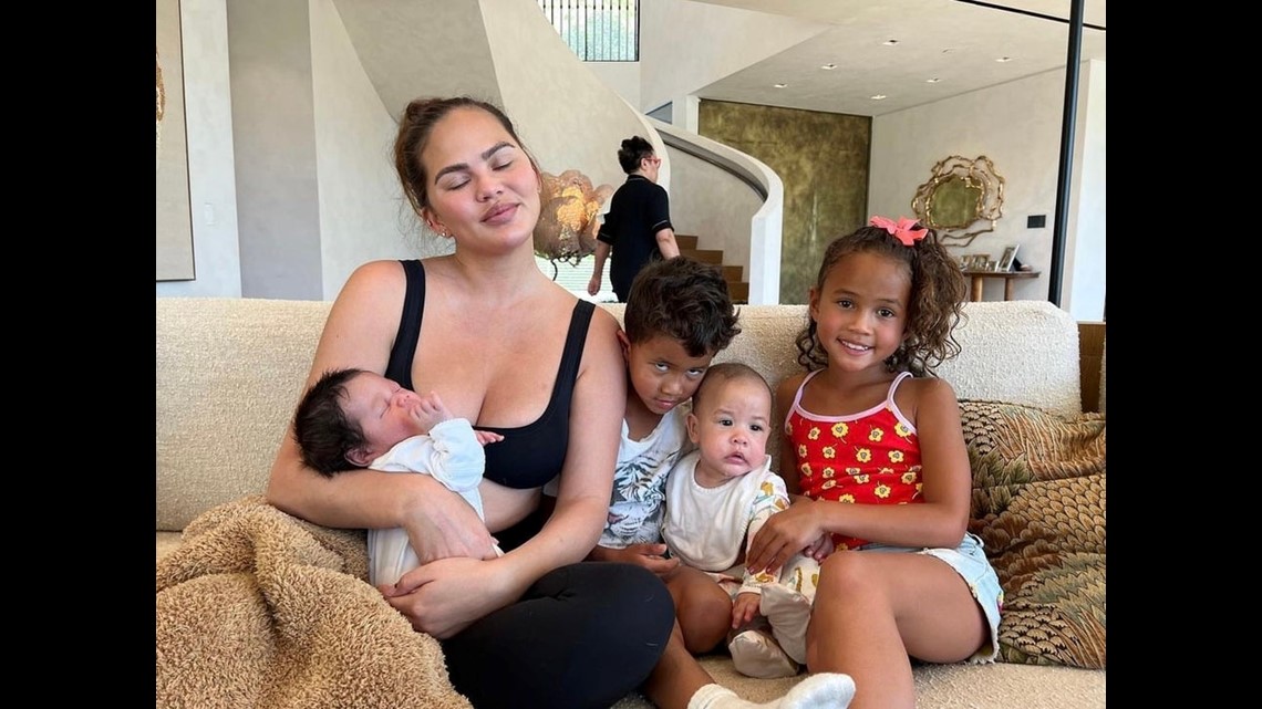 John Legend Shares Pics of Chrissy Teigen and Luna with Dogs