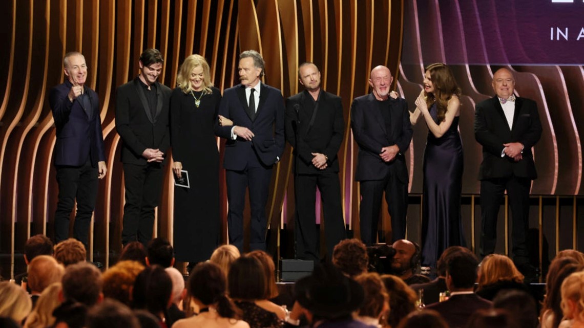 Breaking Bad Cast Reunites On Stage At The 2024 SAG Awards See The   94e589c6 A3f9 4156 9f4b 0c9defa8a93d 1140x641 