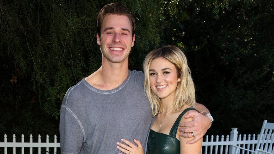 Pregnant Sadie Robertson Reveals Sex Of Baby After Battling Covid 19 Whas11 Com