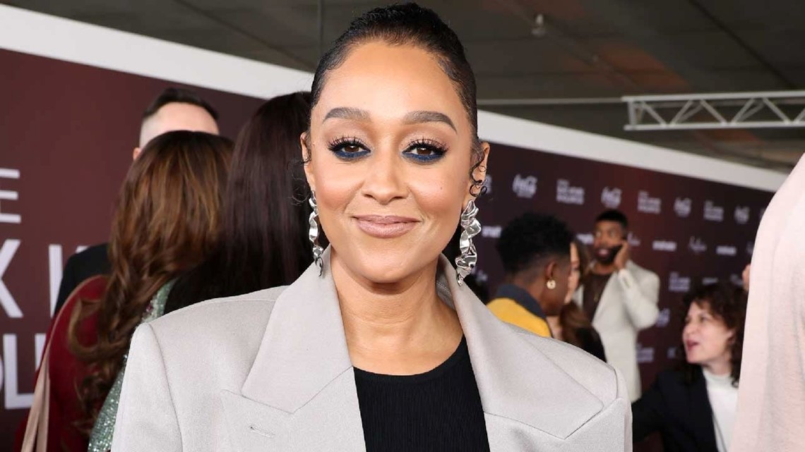 Tia Mowry Bumps Into Ex-Husband Cory Hardrict on the Red Carpet: See ...