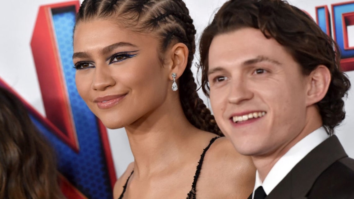 Zendaya and Tom Holland Hold Hands During Supermarket Trip in London ...