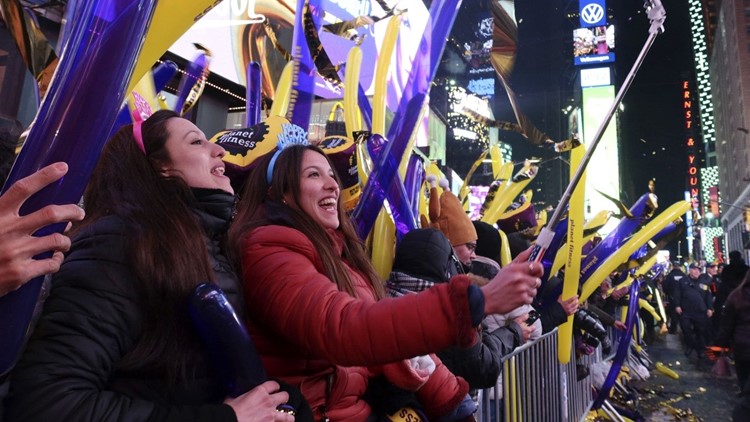 New Year S Eve Celebration In Times Square Will Be Held Digitally To Ring In 2021 Whas11 Com