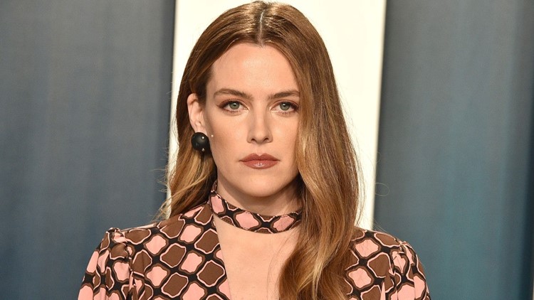 Riley Keough Says She's Finished 'Death Doula' Training ...