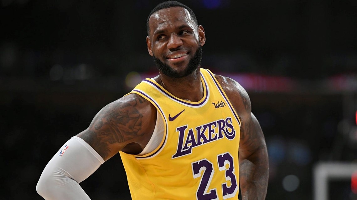 Download LeBron James and the Los Angeles Lakers Take Flight