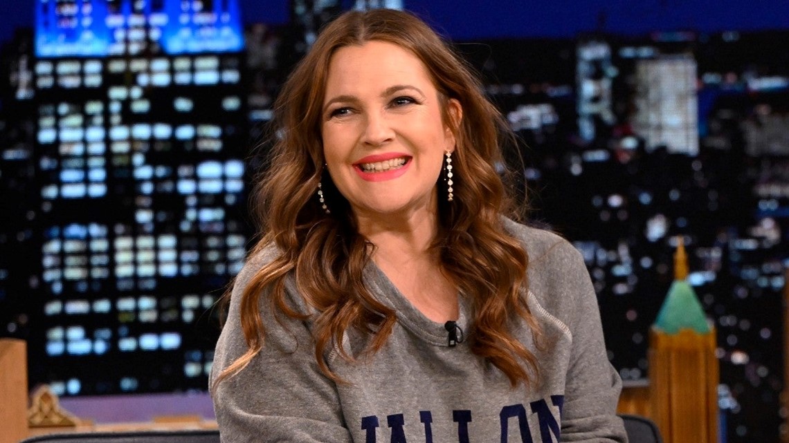 Drew Barrymore Shows Off Unique Kitchen 1 Year After Destroying It with a  Hammer in Viral Video