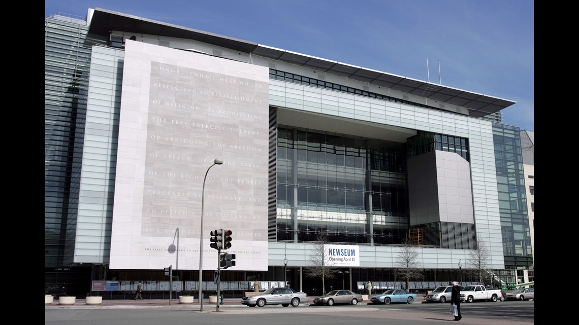 First Black Female White House Reporter To Be Honored With Bronze Statue Whas11 Com