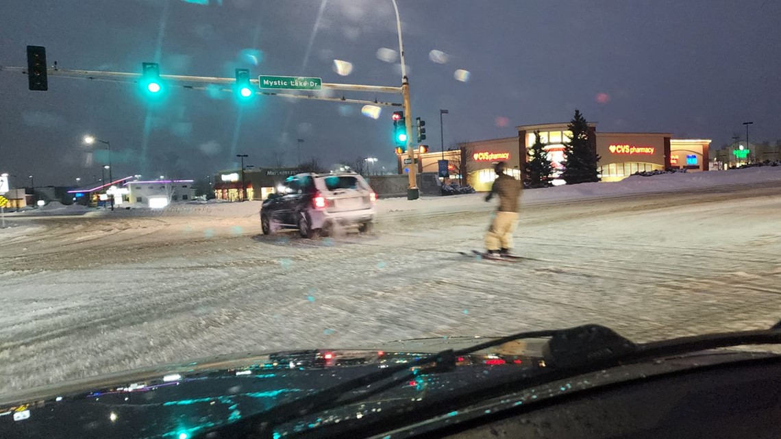 Social post of snowstorm car-skiier explodes online - Vimarsana News