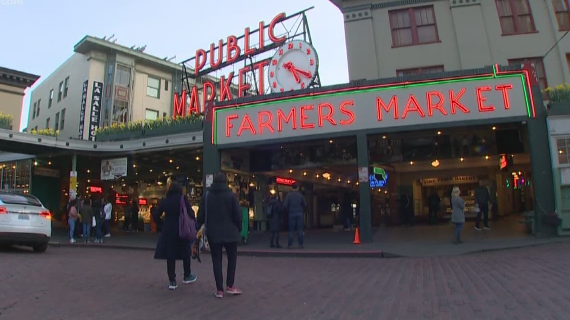 As coronavirus fears spread, are Seattle businesses suffering?  KING 5's Britt Moorer set out to find some answers.