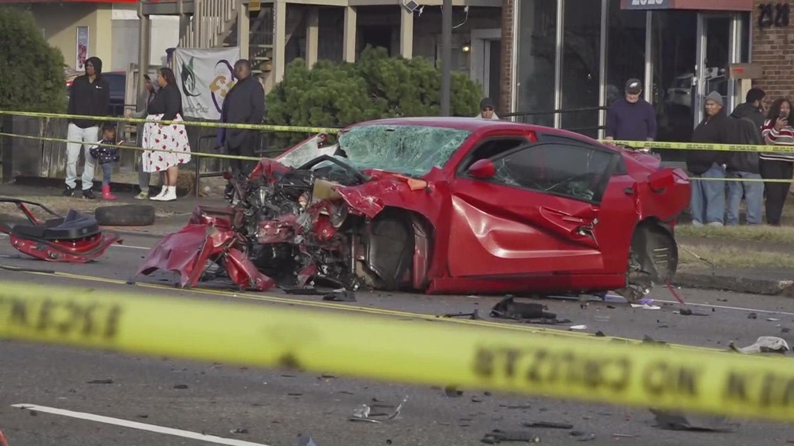 'What if these were one of my kids' | Man meets young girl after helping save her in fatal crash - Vimarsana News