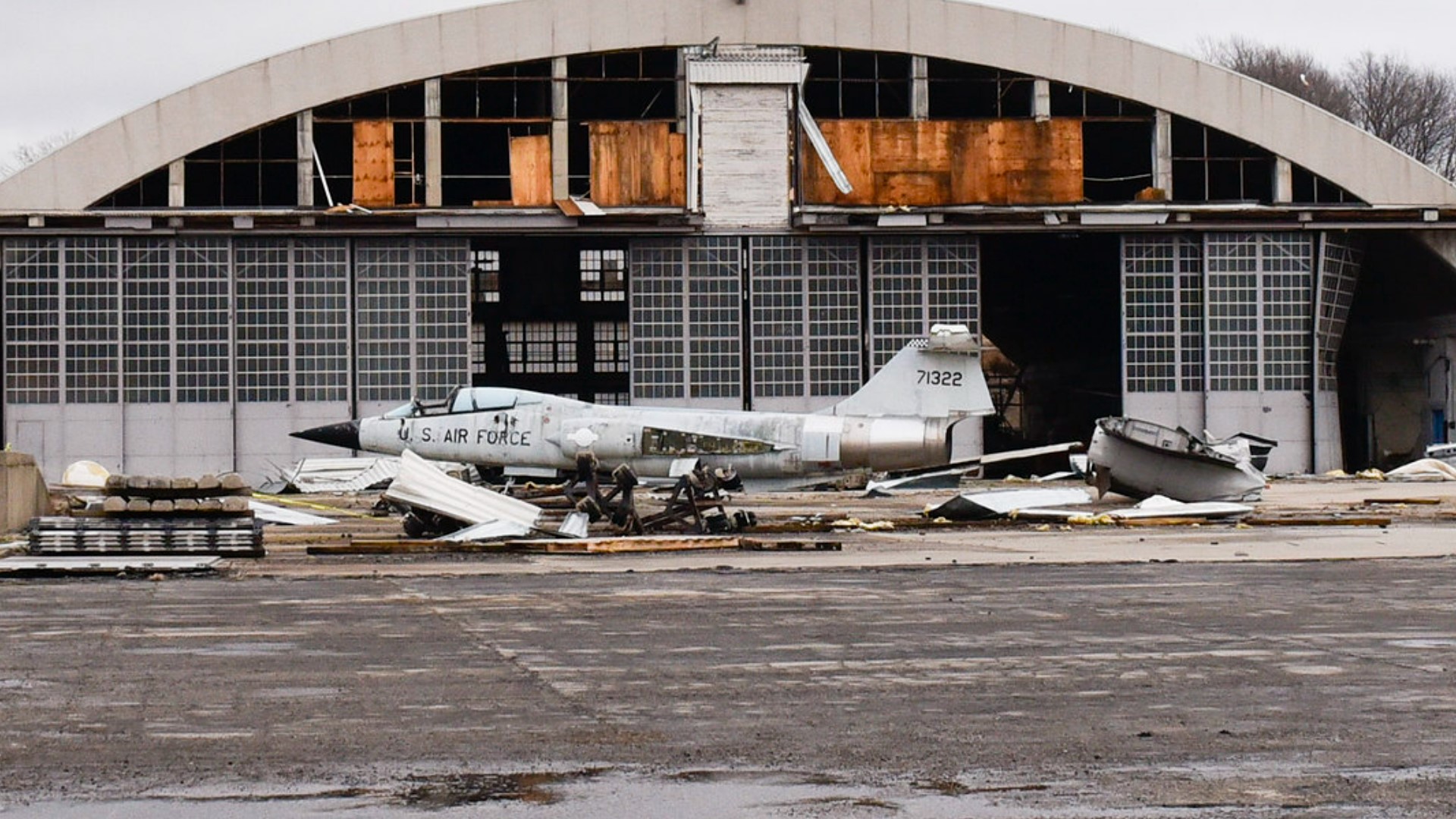 Suspected tornado hits Wright-Patt Air Force Base | whas11.com