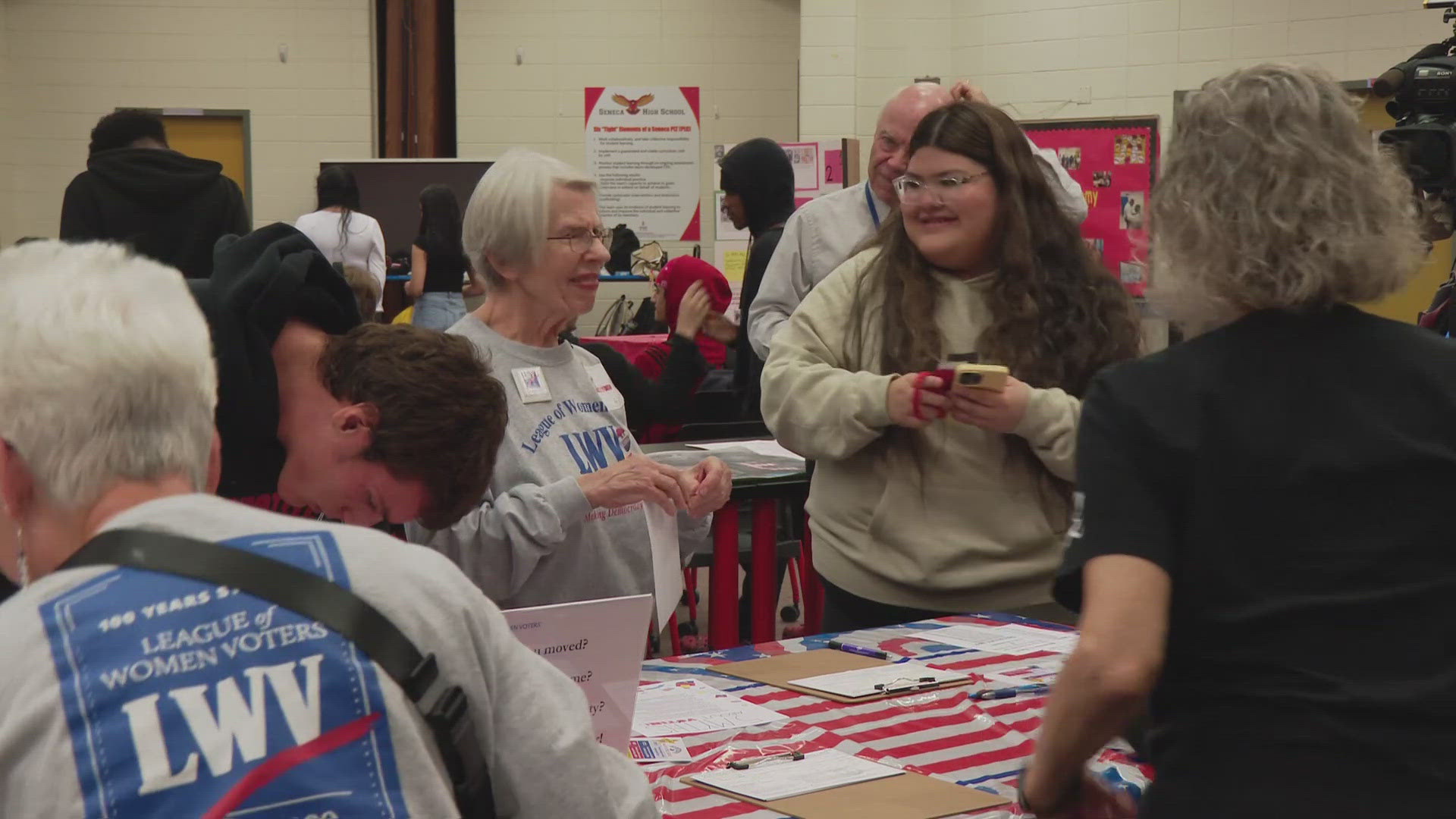 Hispanic Students United brought in Louisville's League of Women voters to help sign up the next generation for the upcoming election.