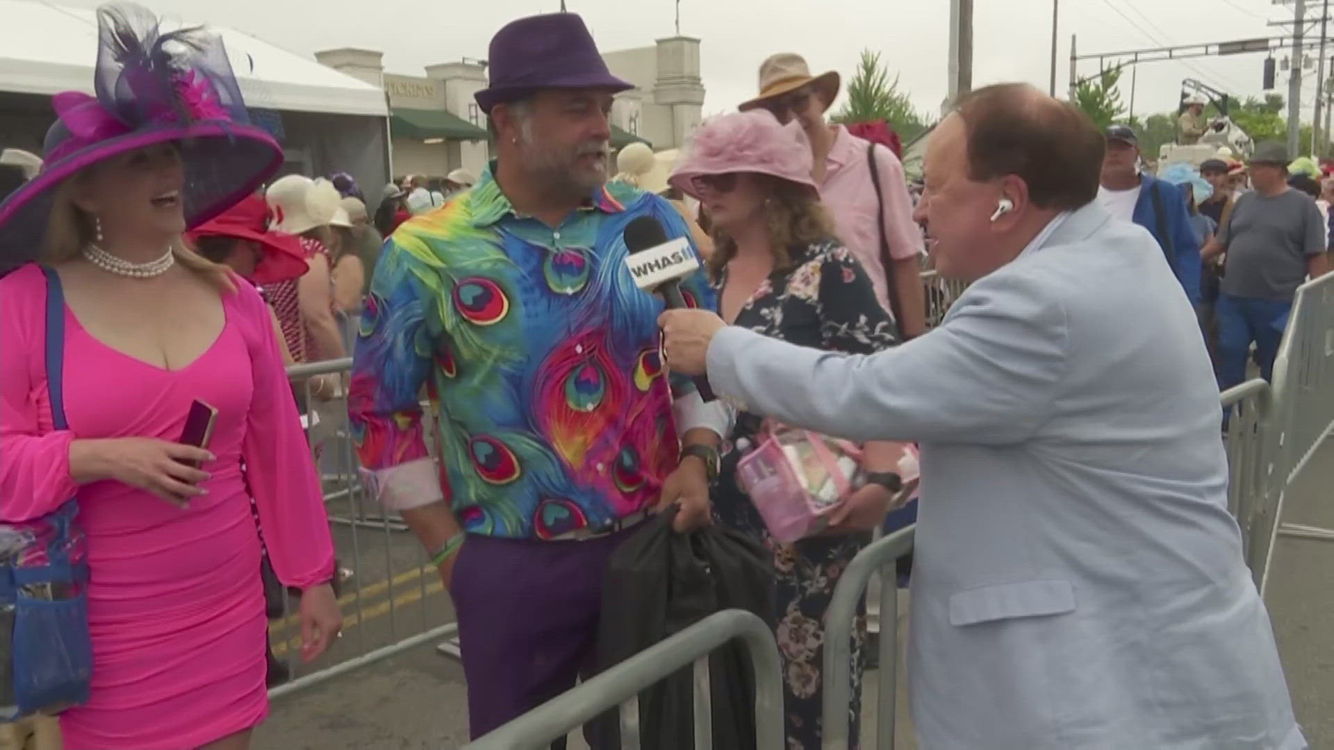 Horse racing fans from all of the U.S. have began packing Churchill Downs in what's expected to be a record-breaking crowd for the Kentucky Derby.