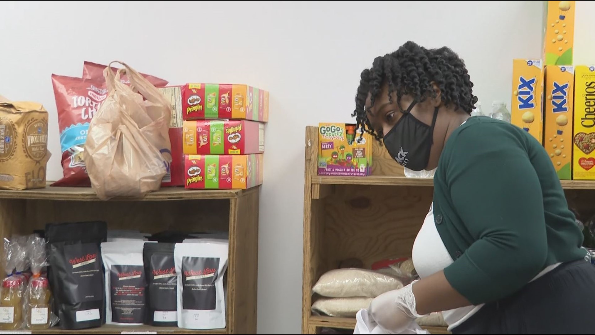 Blackowned grocery store opens in Louisville's west end
