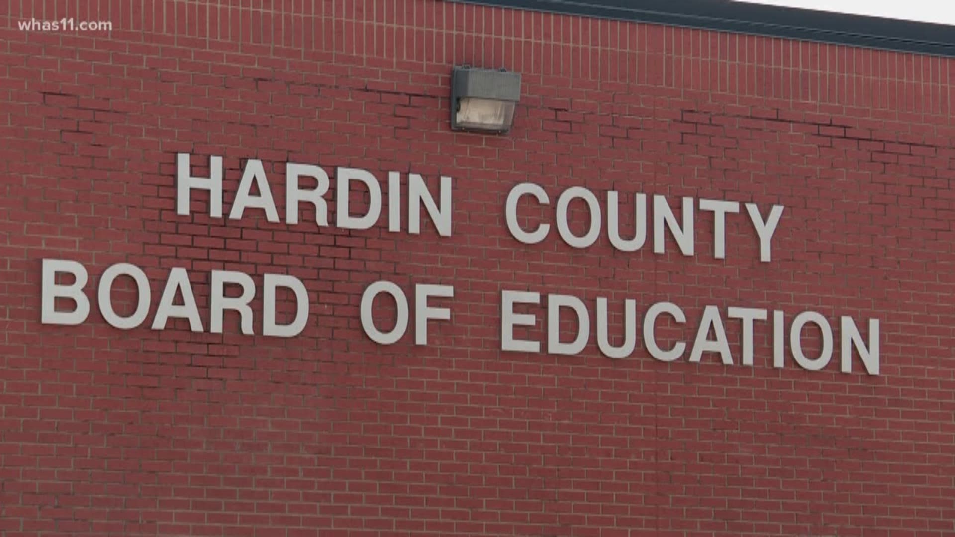 A planning committee in Hardin County is meeting tonight to discuss possible changes that could potentially close some elementary schools.