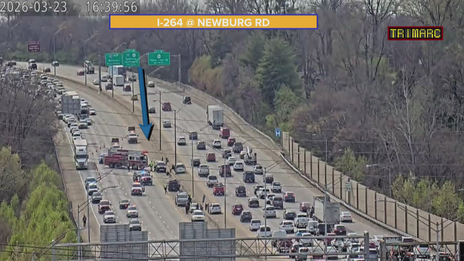 Multi-vehicle crash shuts eastbound lanes on Watterson Expressway