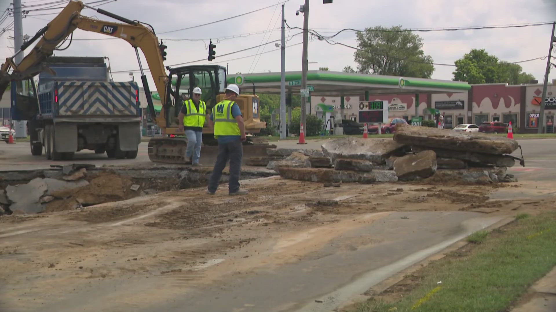 A water main break in Shively is forcing commuters to detour at 7th Street Road and Berry Boulevard.
