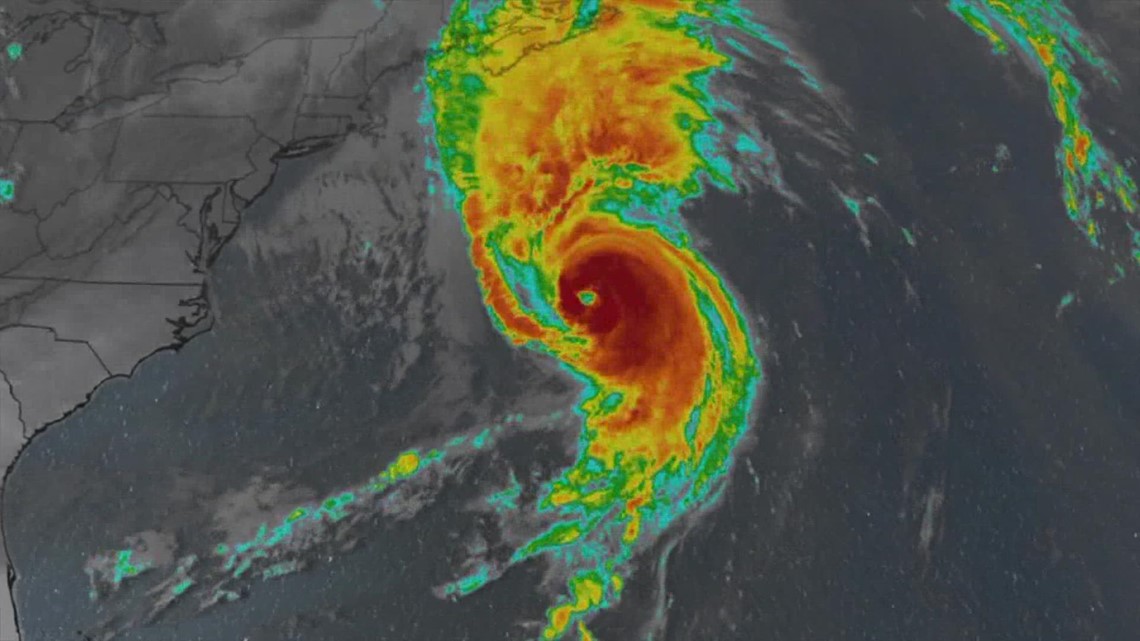 Powerful Hurricane Fiona roars by Bermuda, heads toward Canada