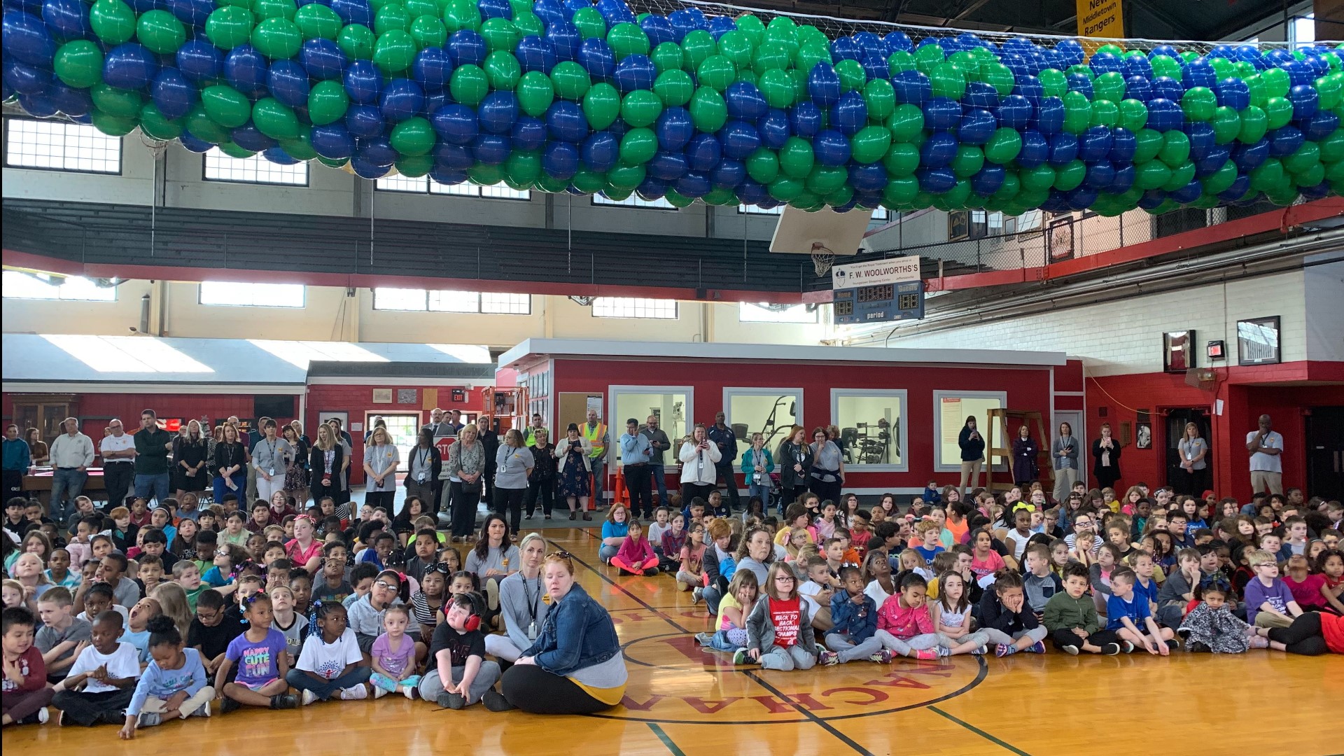 Jeffersonville unveils new downtown elementary school name