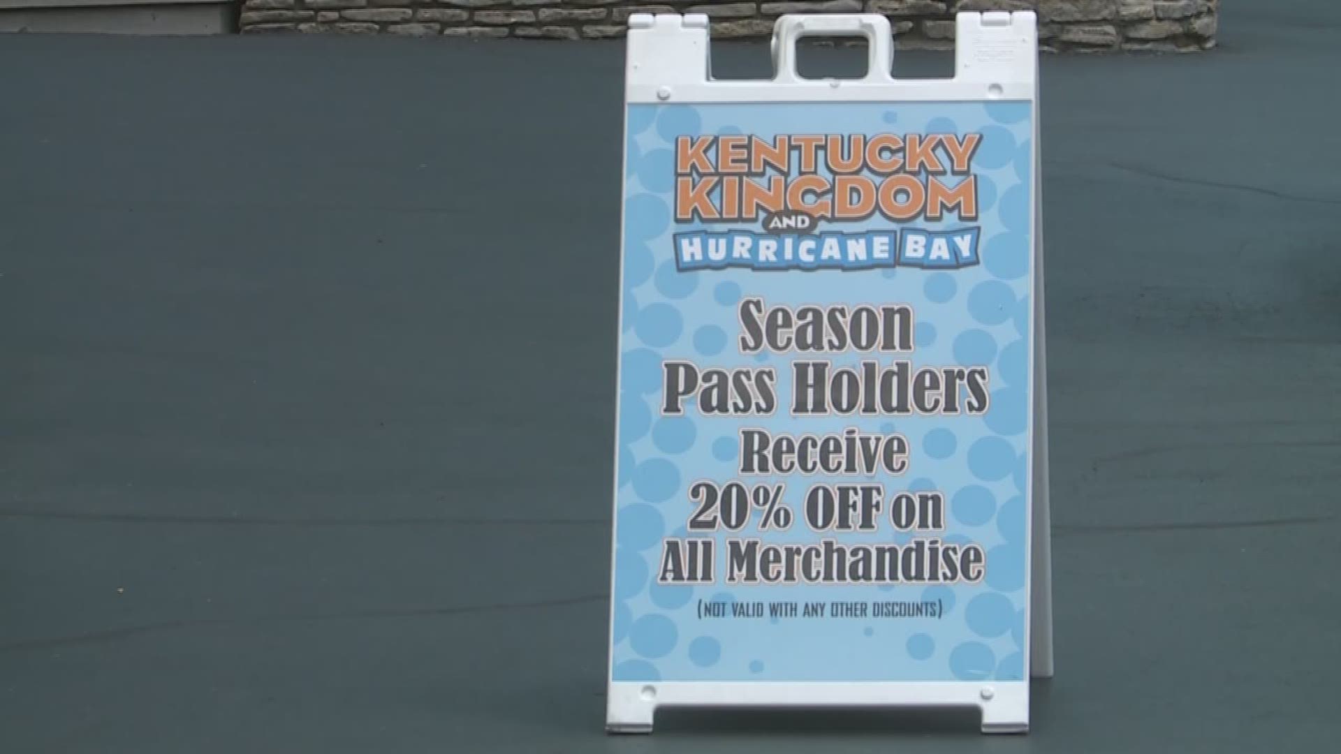 Ky Kingdom At Least 640 Season Passes Purchased With Stolen Credit Cards Whas11 Com