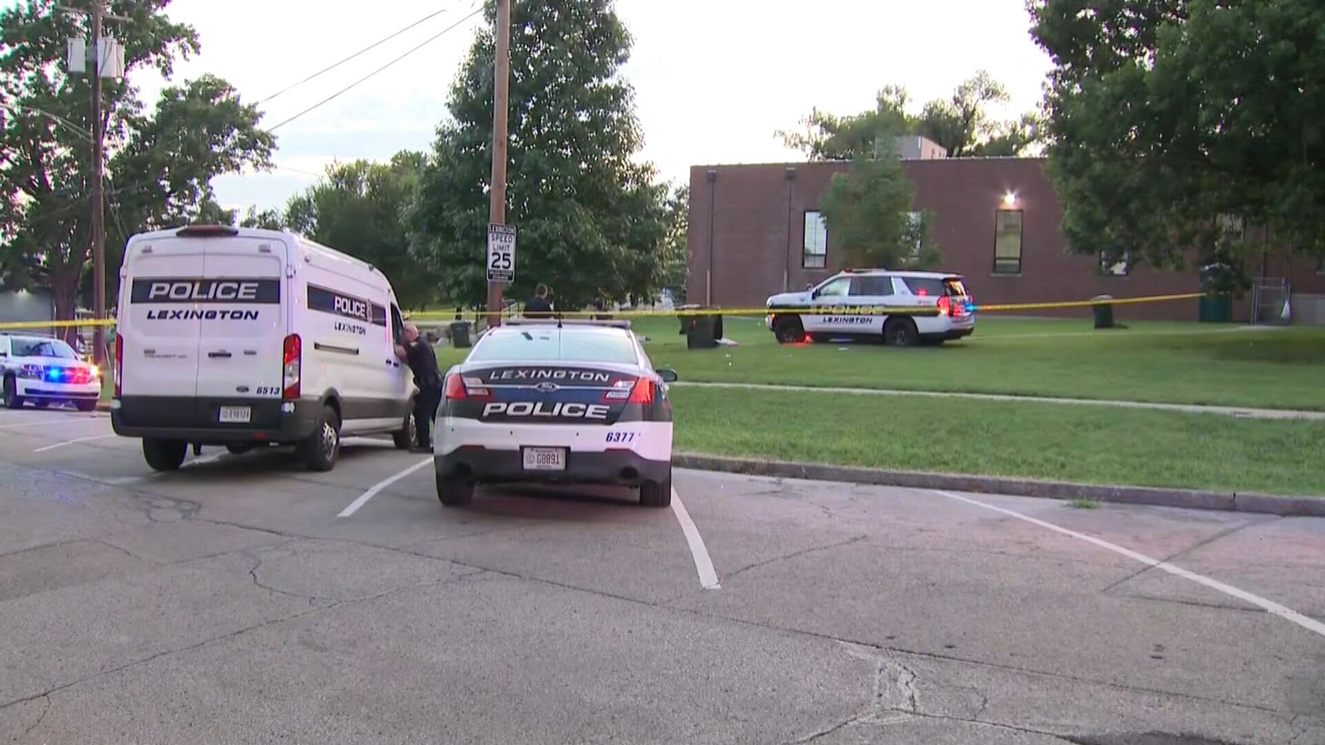 Coverage image for: 1 dead, 4 injured after shooting at Lexington, Kentucky park