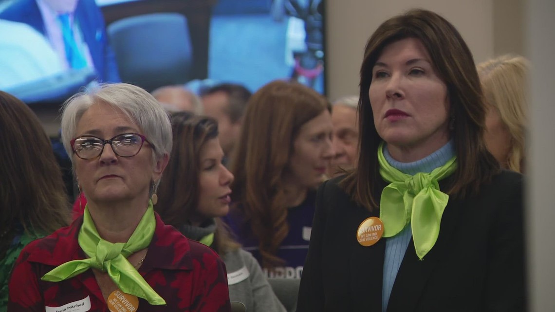 Victims' families gather in support of Kentucky gun safety bill - Vimarsana News