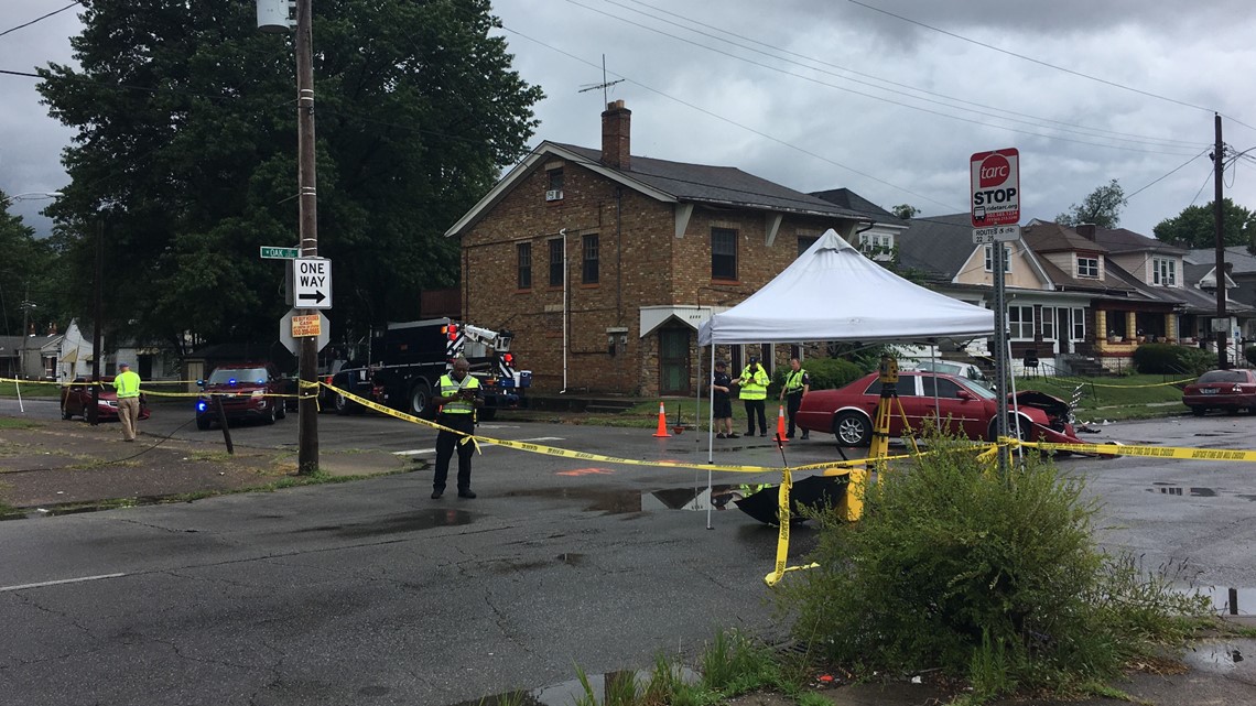 1 Louisville Water Company employee dead, 3 others injured in crash at 23rd, Oak | 0