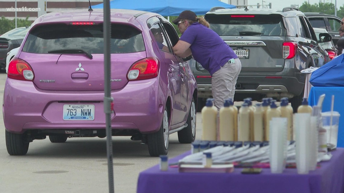Drive-thru baby shower helps southern Indiana parents