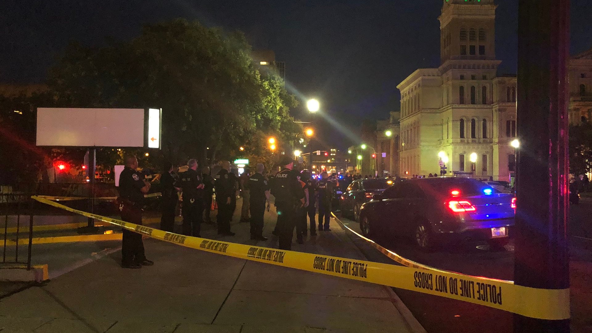 "We are currently working an active police situation at Jefferson Square Park," LMPD confirms. This video was shared with WHAS11 from Isaiah Collins.