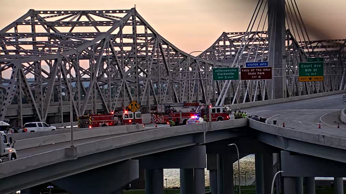 Man dies following crash on Kennedy Bridge Police