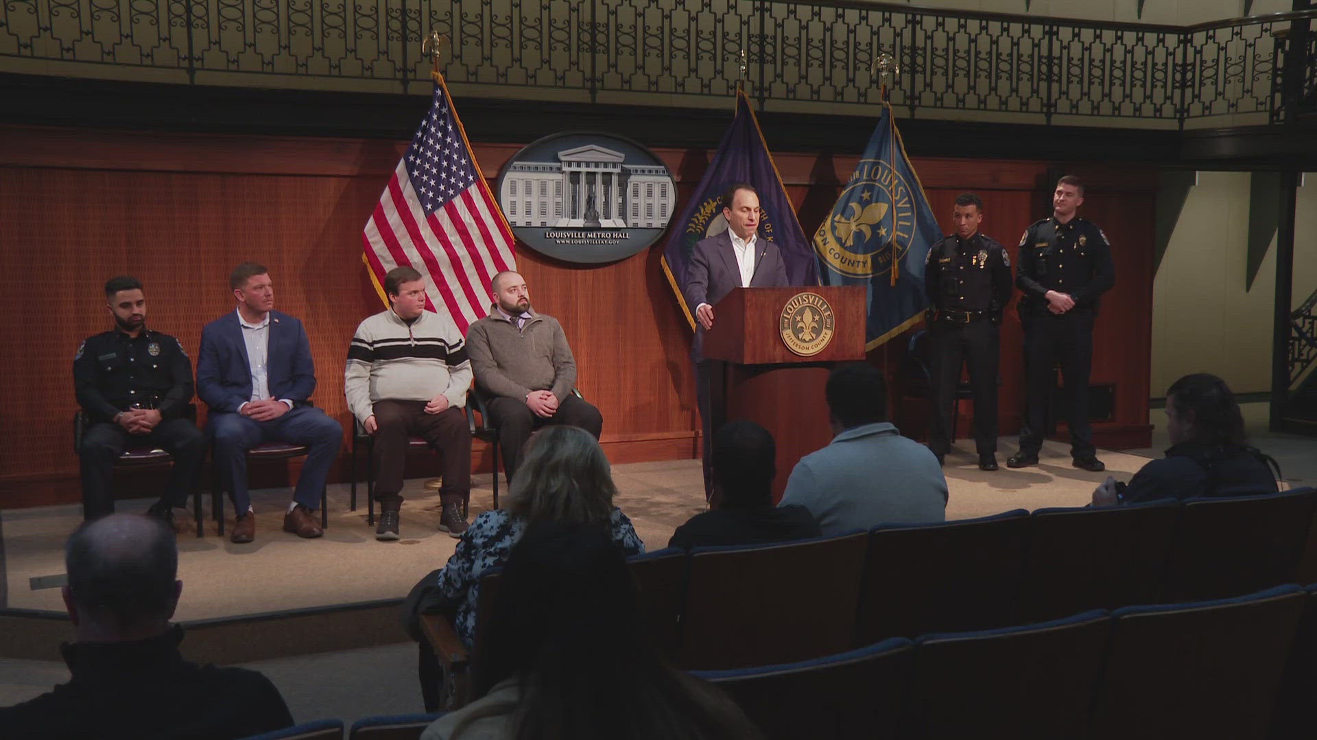 4 Louisville police officers honored by the city | whas11.com