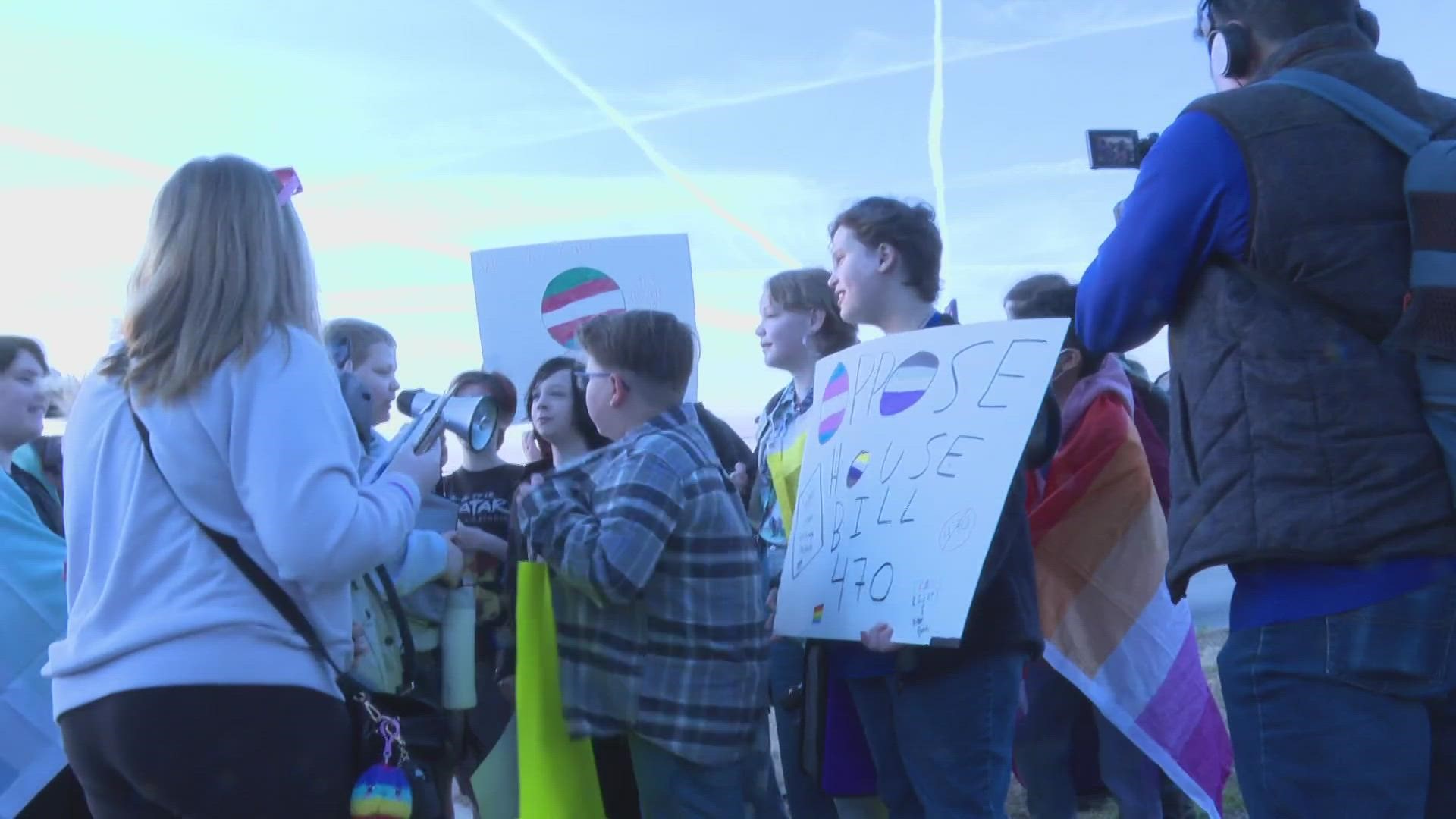 Noe middle school students refused to enter school on Wednesday, while protesting two bills impacting transgender students make their way through the legislature.