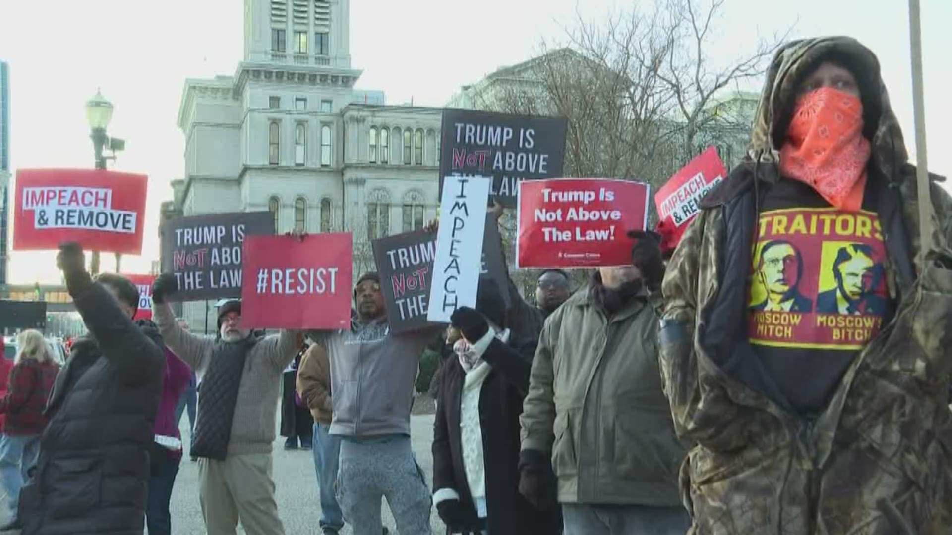 Louisville rally calls for President Trump&#39;s impeachment | 0