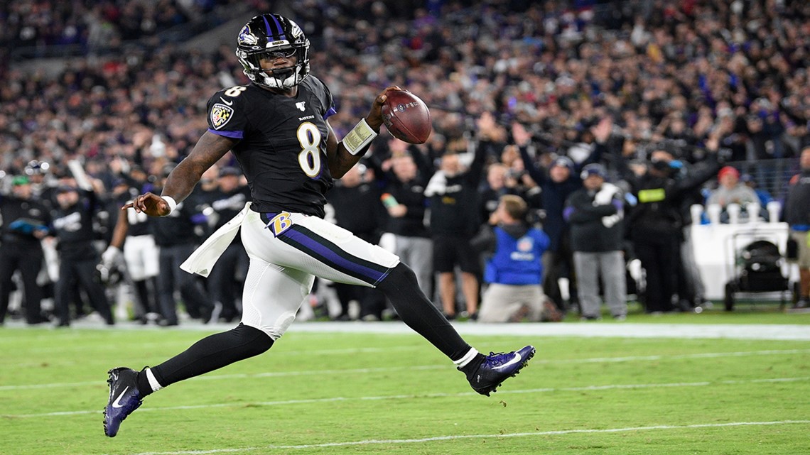 Sunday's NFL: Lamar Jackson, Ravens hand Patriots their first loss