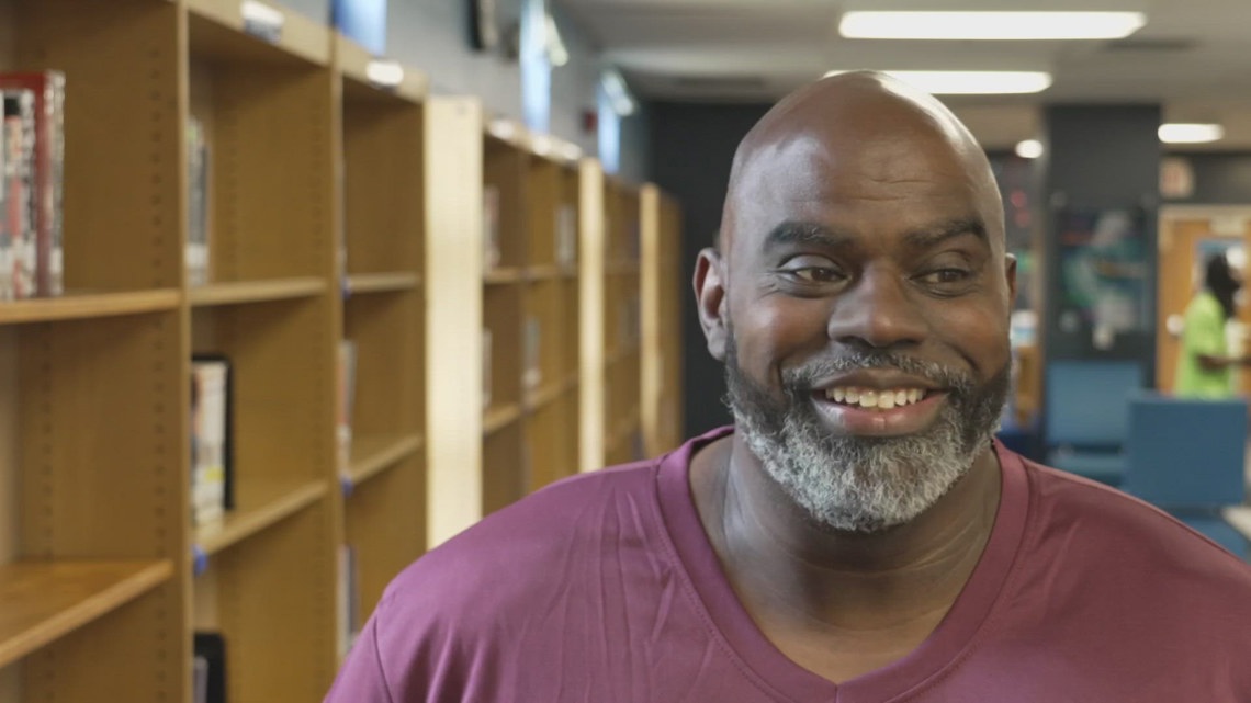 Louisville high school employee saved by his co-workers - Vimarsana News