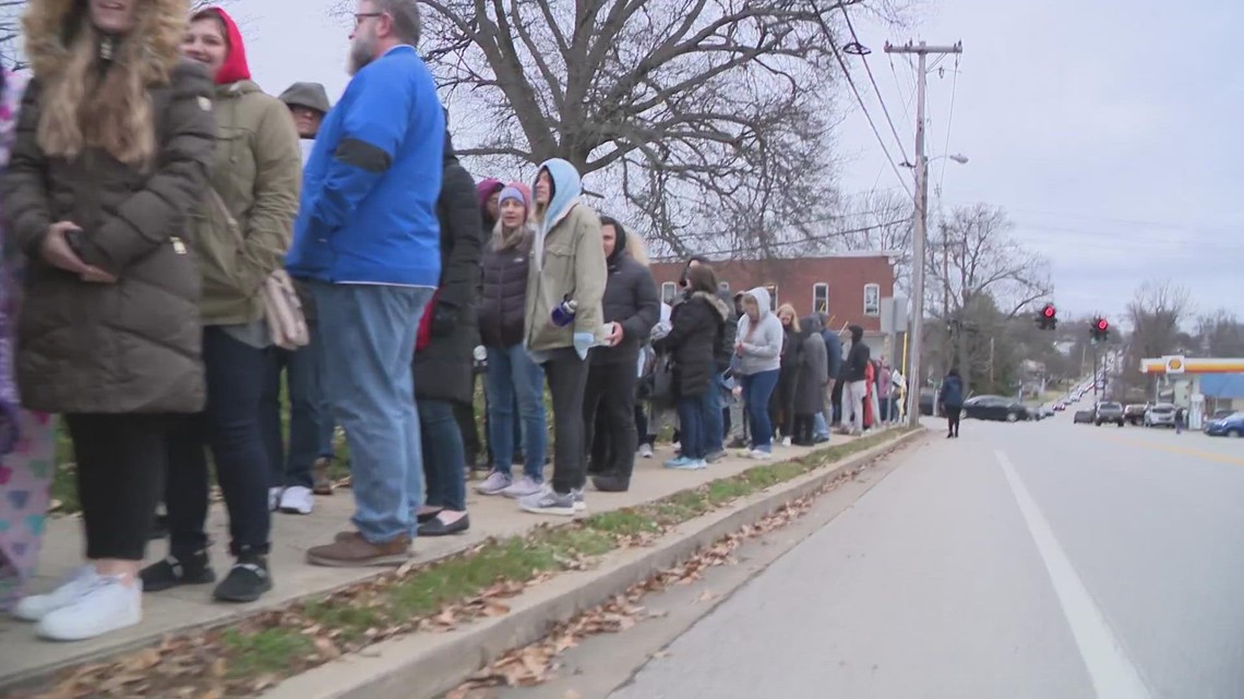 Hundreds travel for Kentucky university 'revival'