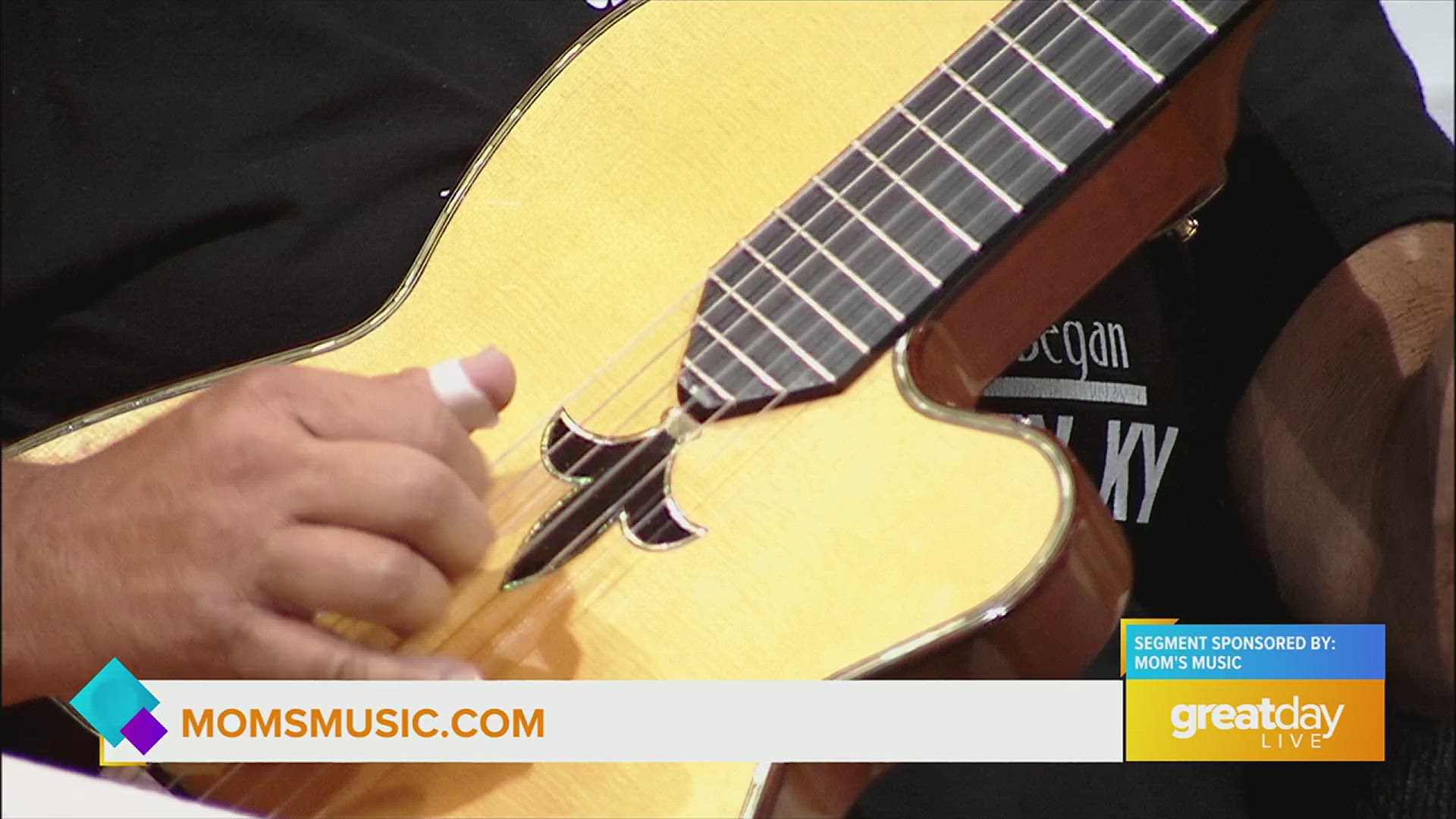 Mom's Music is hosting a Richard Smith concert on August 16th. Owner Jeff McNicol and Artist Chris Waddel shows us the style of thumb picking discuss upcoming events