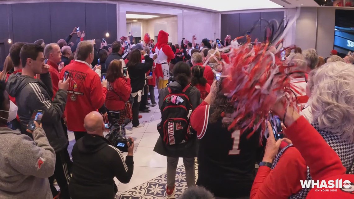 RAW: UofL Cardinals head to Final Four arena in Minneapolis