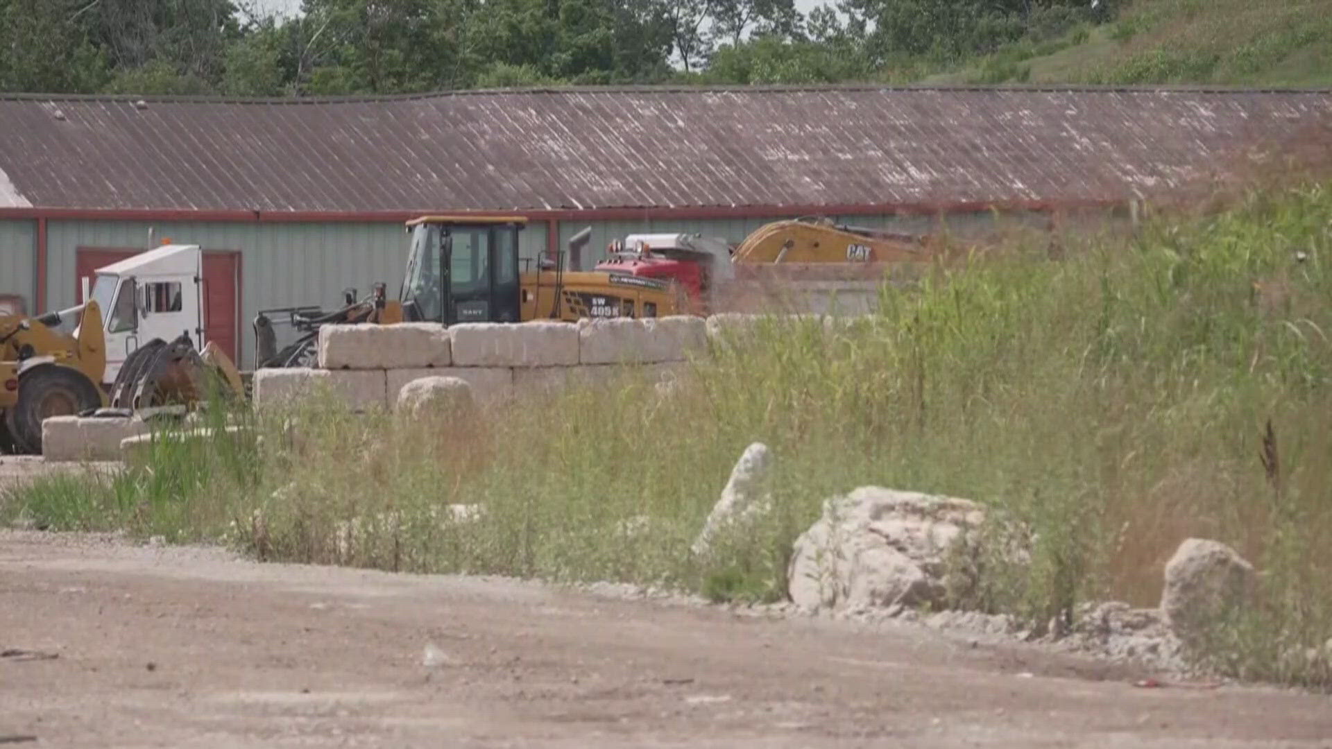 Coroner identifies woman found dead in Louisville dumpster | whas11.com
