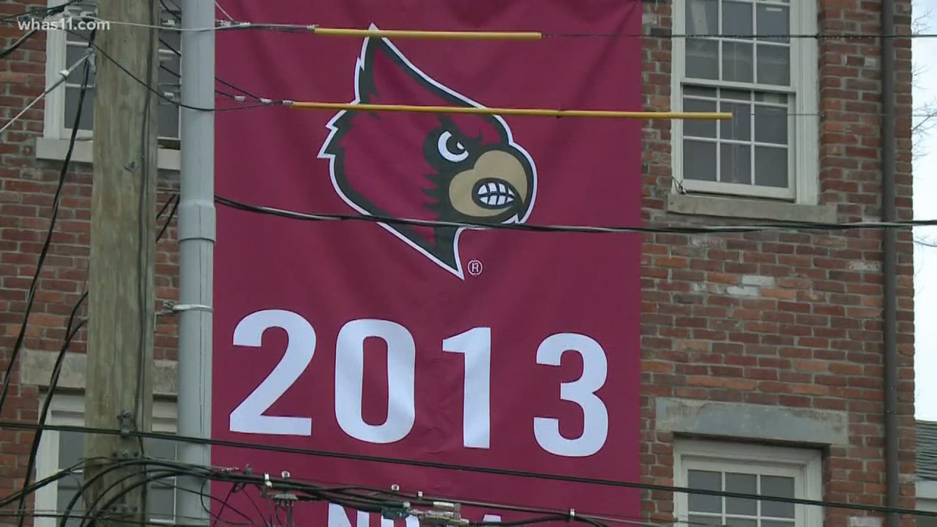 Louisville bar puts up replica NCAA banner